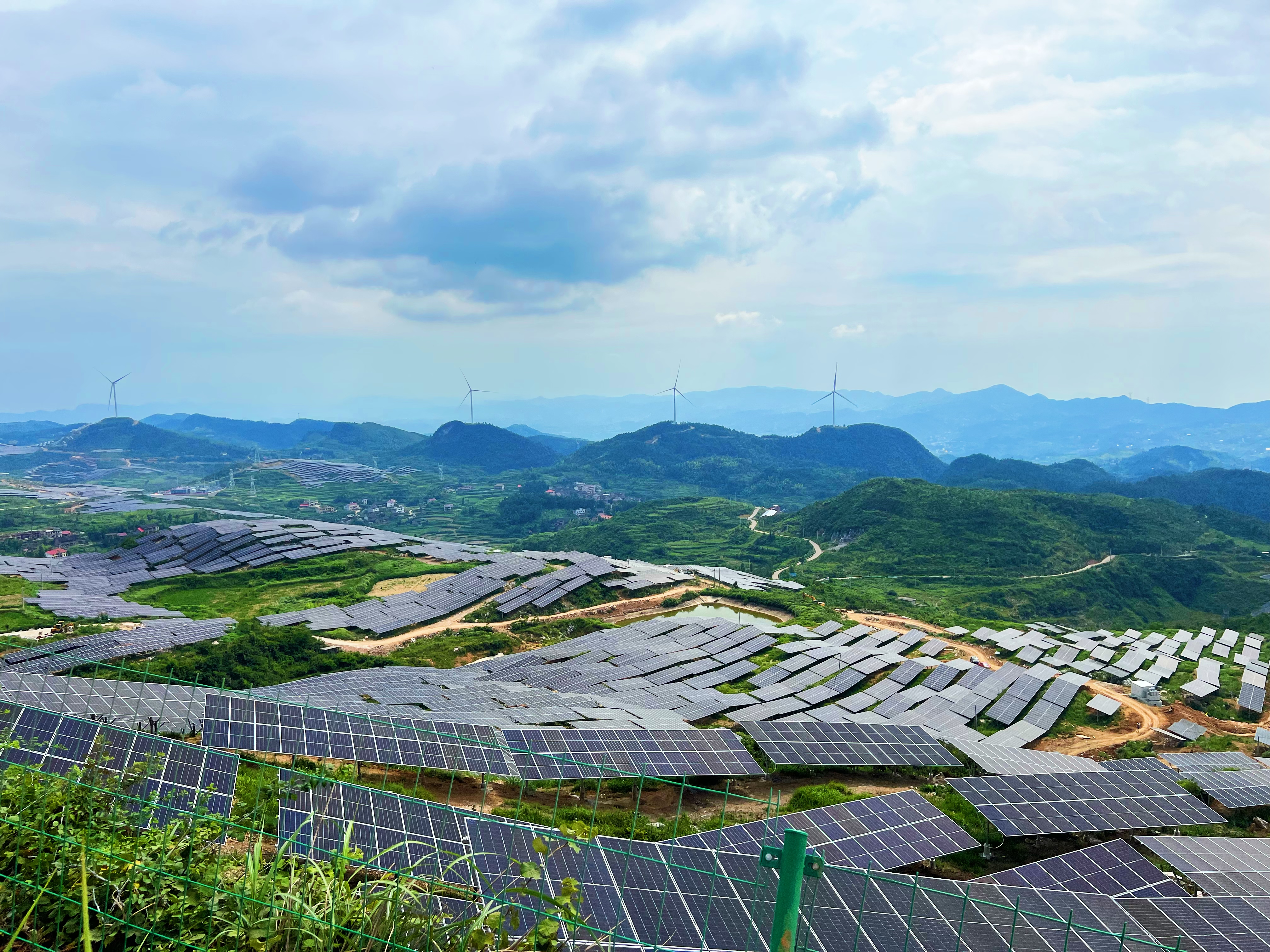 娄底生态治理百万光伏项目.jpg